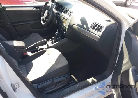 2017 Volkswagen Jetta 1.4T S z USA, uszkodzony, nr VIN 3VW2B7AJ9HM363292